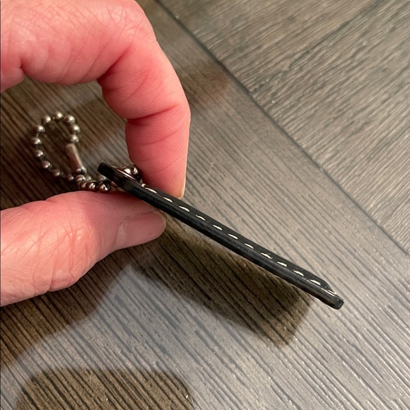 Coach Black Leather Hangtag - Key Chain - Picture 6 of 16